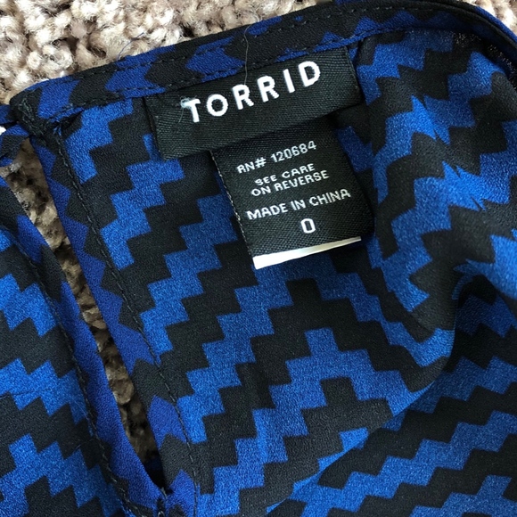 Torrid High Low Hem Chiffon Top Size 0X - Picture 2 of 3